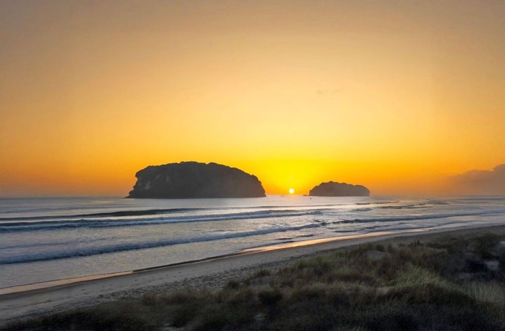 Sunrise at Whangamata beach