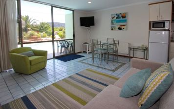Deluxe 1-Bedroom Unit with Hot Tub